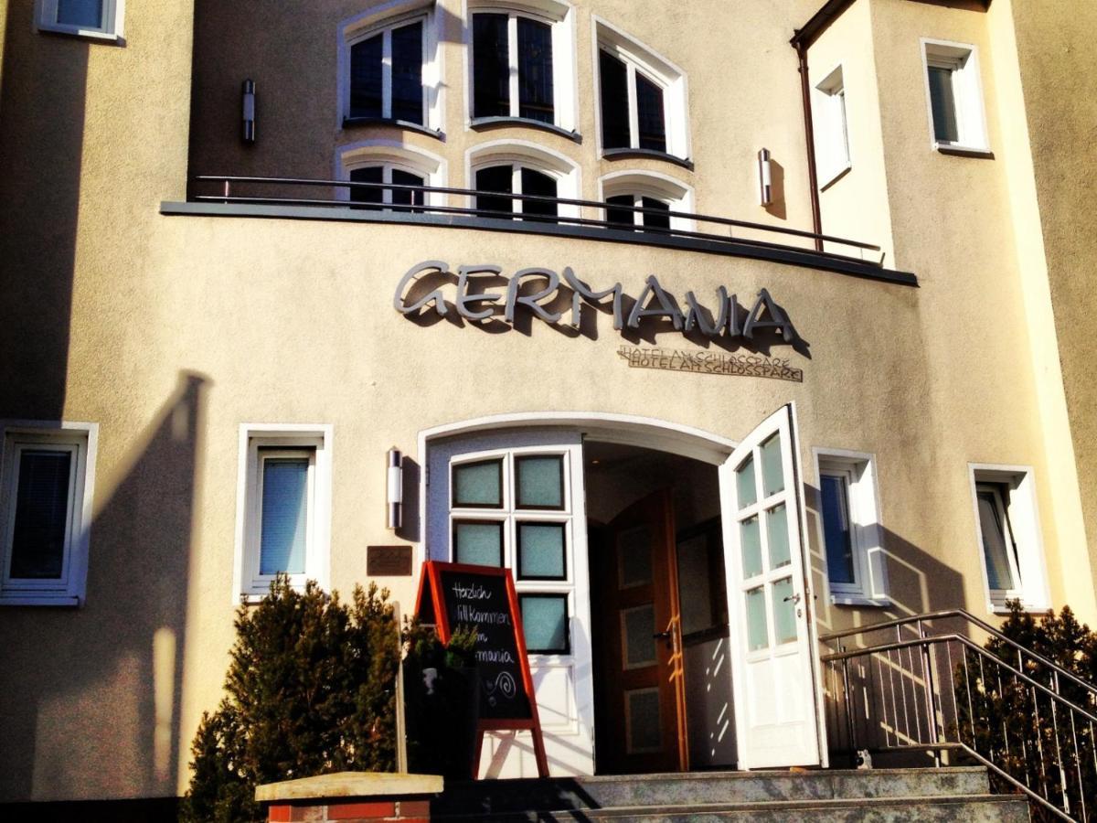 Germania Hotel Am Schlosspark Meyenburg  ภายนอก รูปภาพ