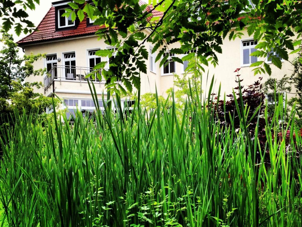 Germania Hotel Am Schlosspark Meyenburg  ภายนอก รูปภาพ